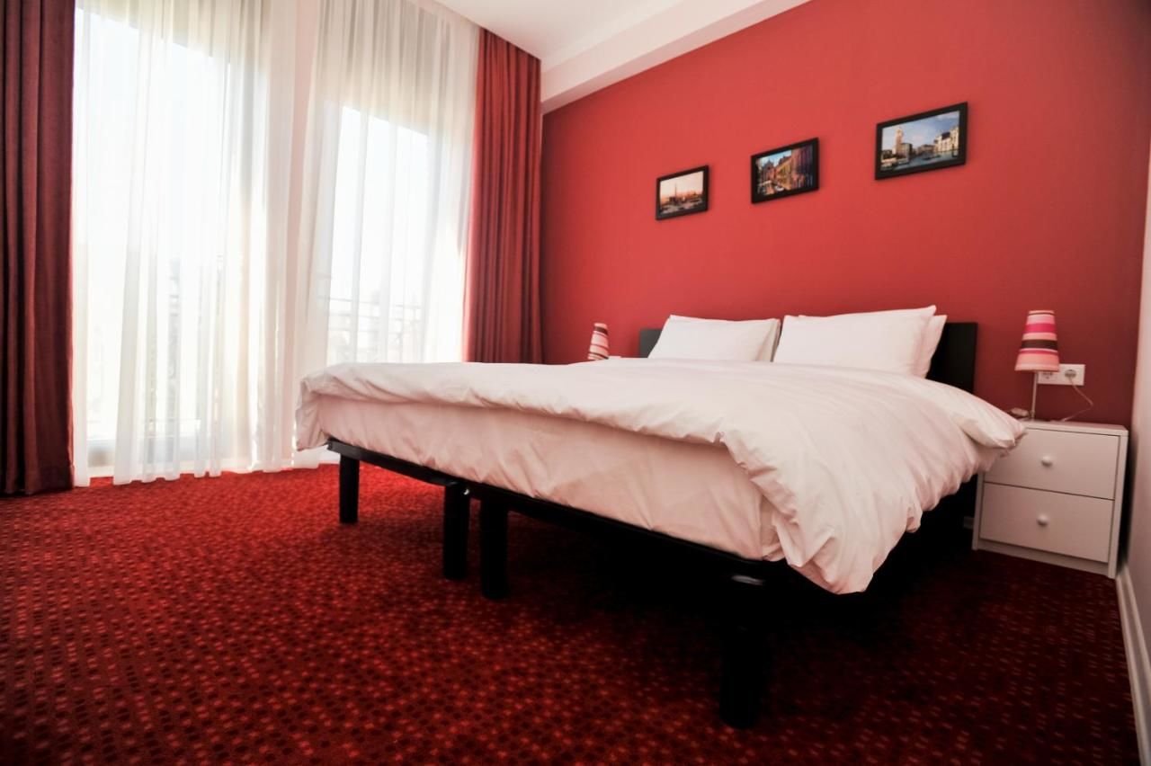 Отель Piazza Four Colours Батуми-32