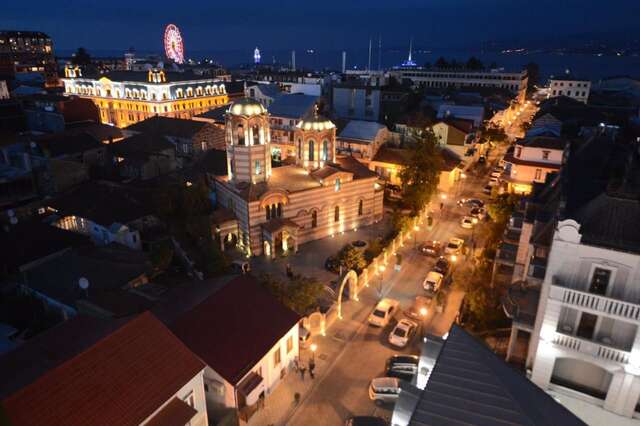Отель Piazza Four Colours Батуми-18